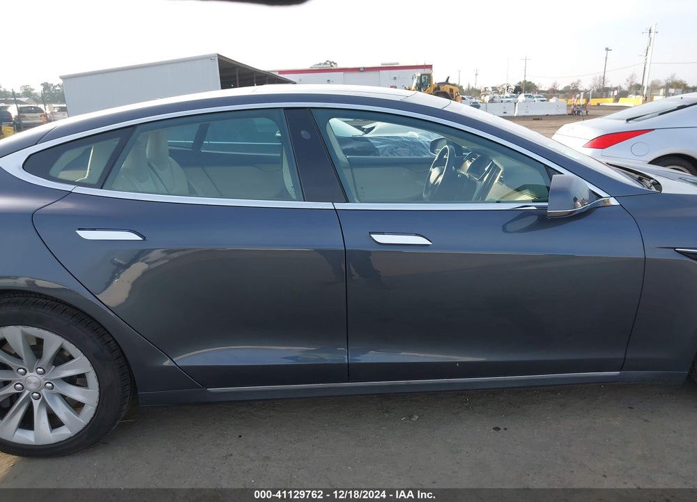 2018 TESLA MODEL S 100D/75D/P100D VIN: 5YJSA1E24JF258465
