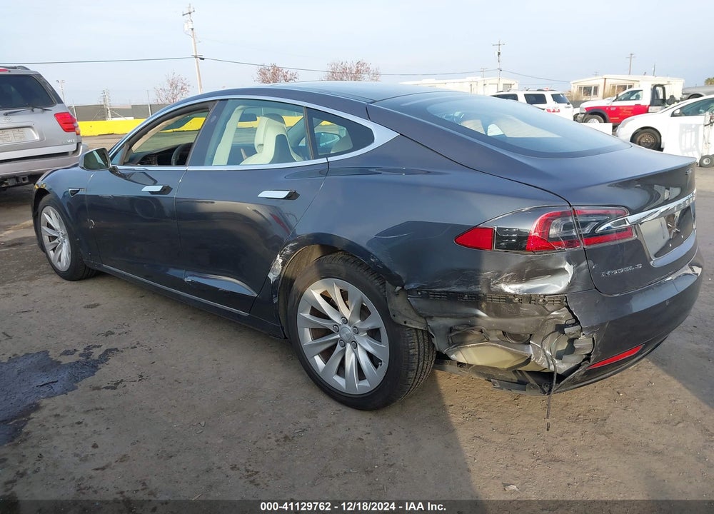 2018 TESLA MODEL S 100D/75D/P100D VIN: 5YJSA1E24JF258465