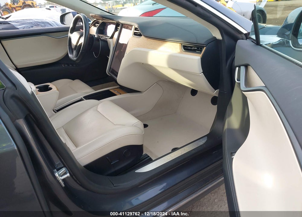 2018 TESLA MODEL S 100D/75D/P100D VIN: 5YJSA1E24JF258465