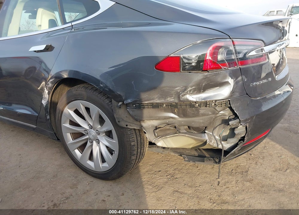 2018 TESLA MODEL S 100D/75D/P100D VIN: 5YJSA1E24JF258465
