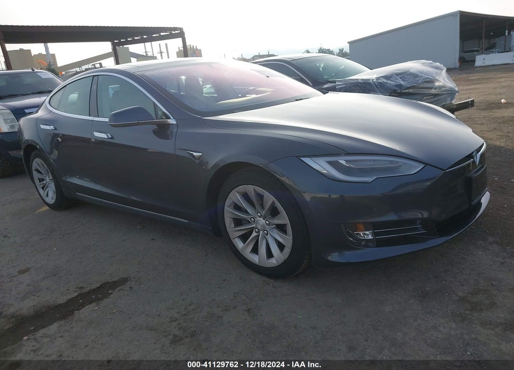 2018 TESLA MODEL S 100D/75D/P100D VIN: 5YJSA1E24JF258465