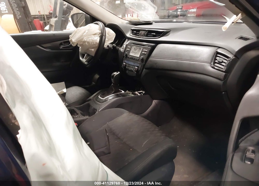 2017 NISSAN ROGUE VIN: 5N1AT2MV0HC887893