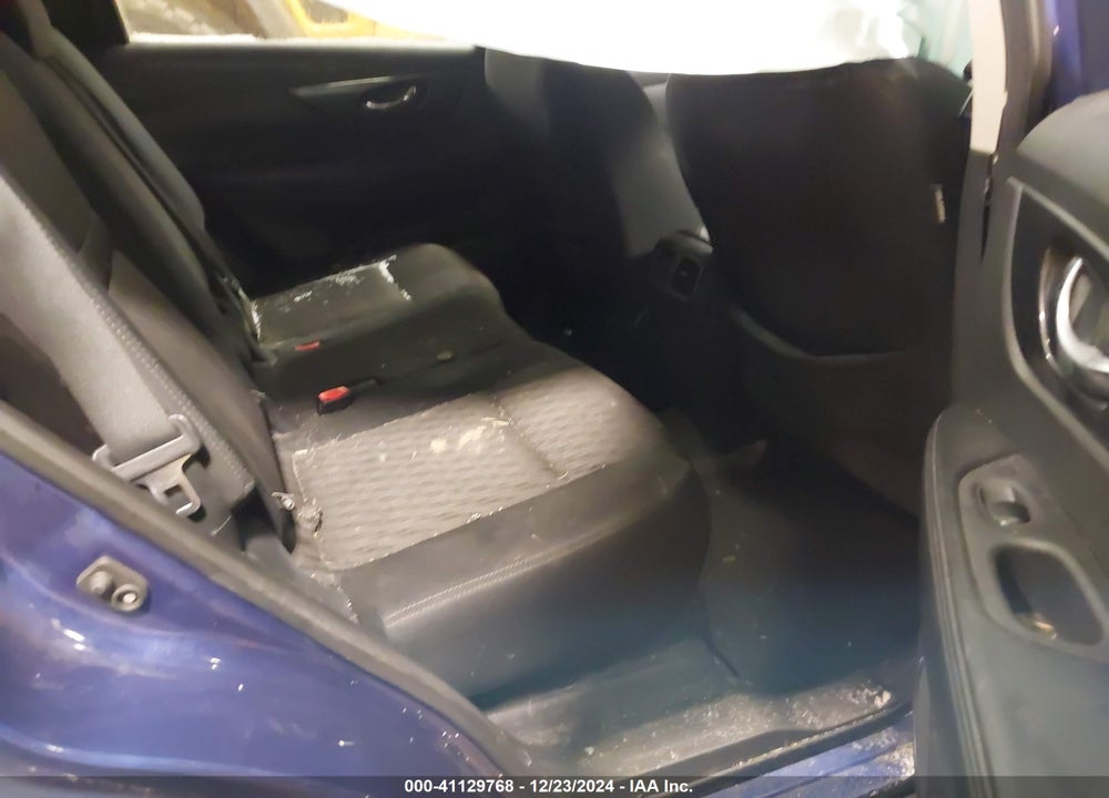 2017 NISSAN ROGUE VIN: 5N1AT2MV0HC887893