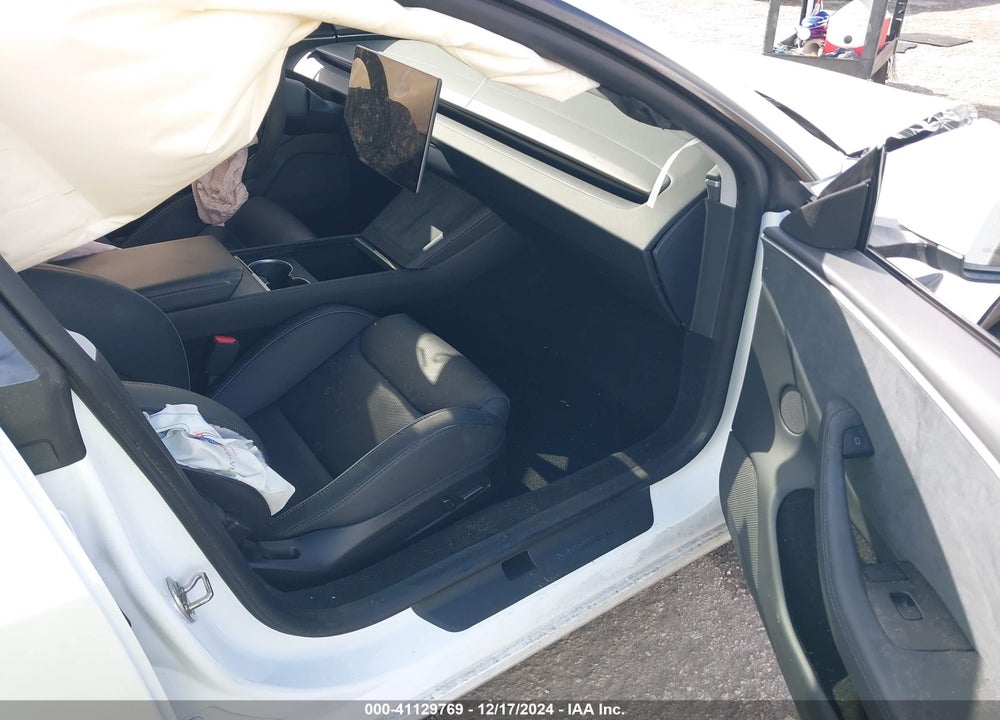 2024 TESLA MODEL 3 PERFORMANCE ALL-WHEEL DRIVE VIN: 5YJ3E1ET7RF801529