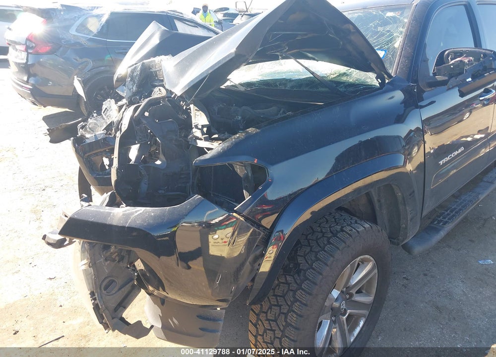 2018 TOYOTA TACOMA VIN: 5TFGZ5AN1JX128221