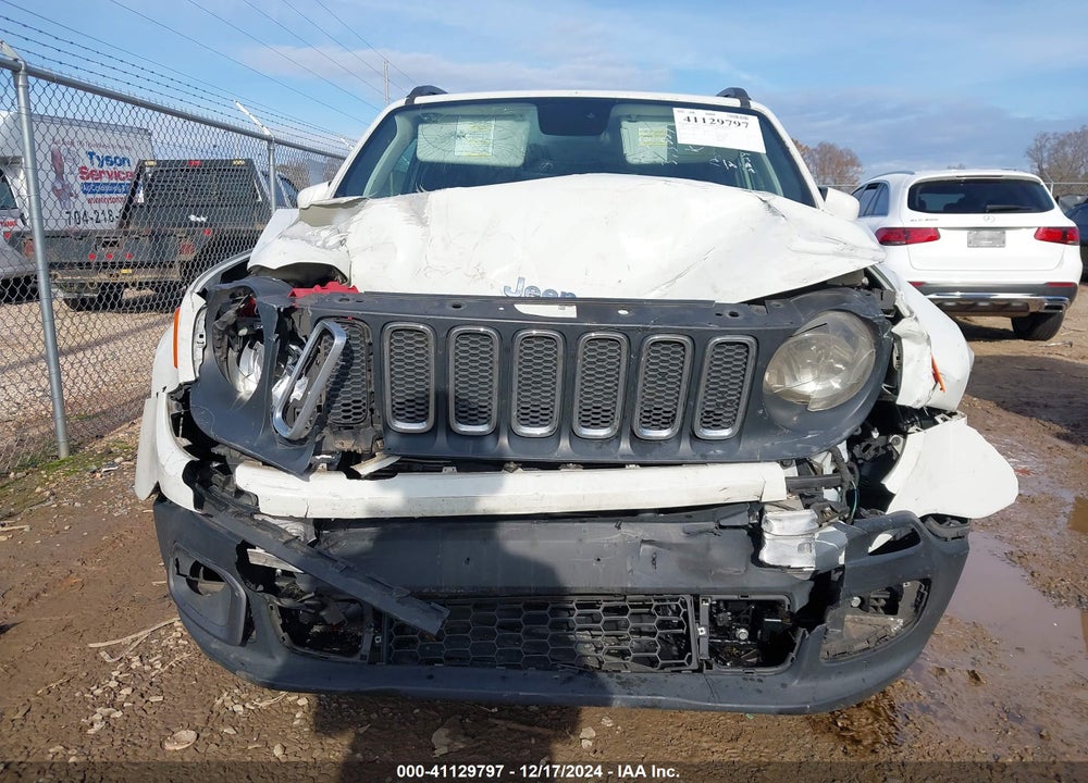 2018 JEEP RENEGADE LATITUDE FWD VIN: ZACCJABB4JPH42282