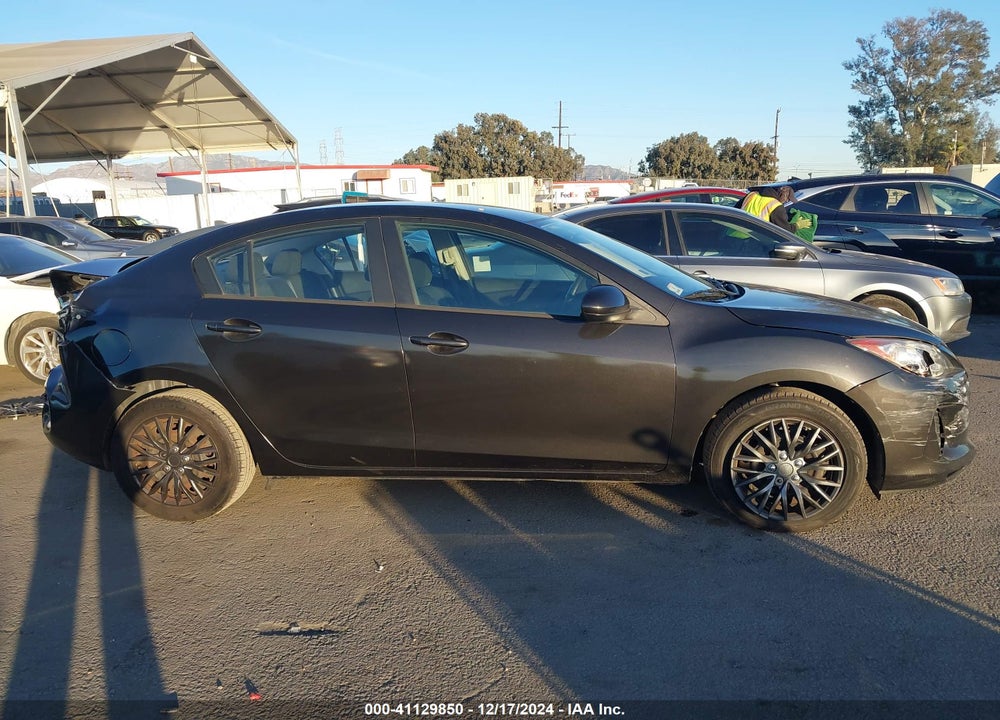 2013 MAZDA 3 I SPORT VIN: JM1BL1UP5D1759885
