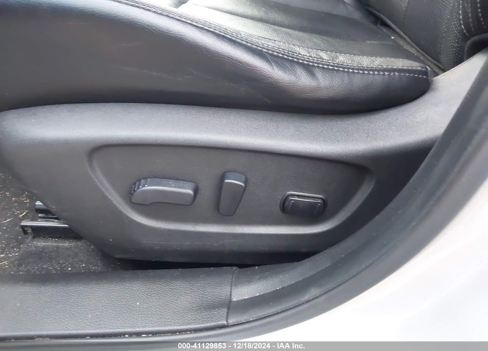 2017 NISSAN ROGUE SL VIN: JN8AT2MV2HW285116