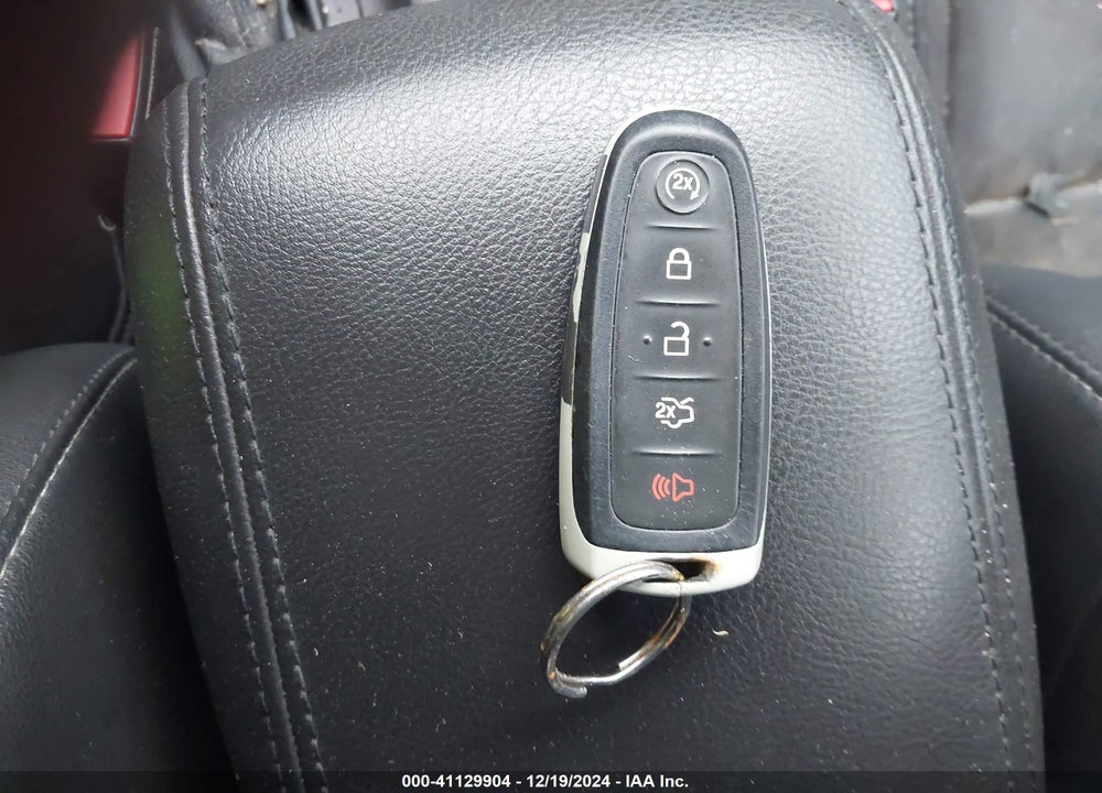2018 FORD FOCUS VIN: 1FADP3N23JL289244