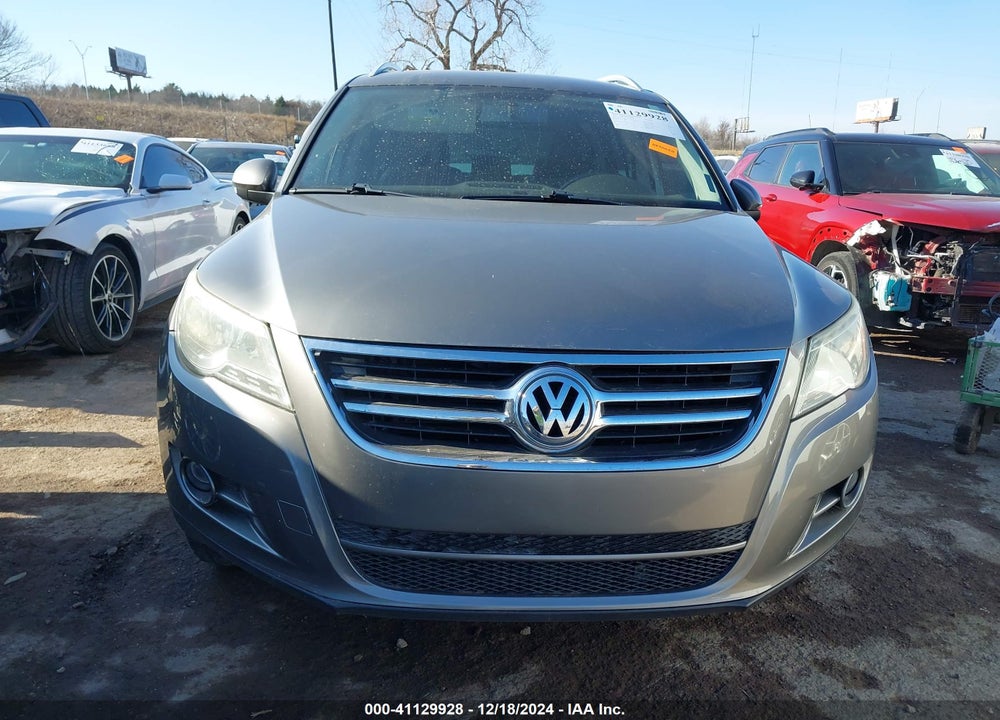 2010 VOLKSWAGEN TIGUAN WOLFSBURG EDITION VIN: WVGBV7AX3AW528527