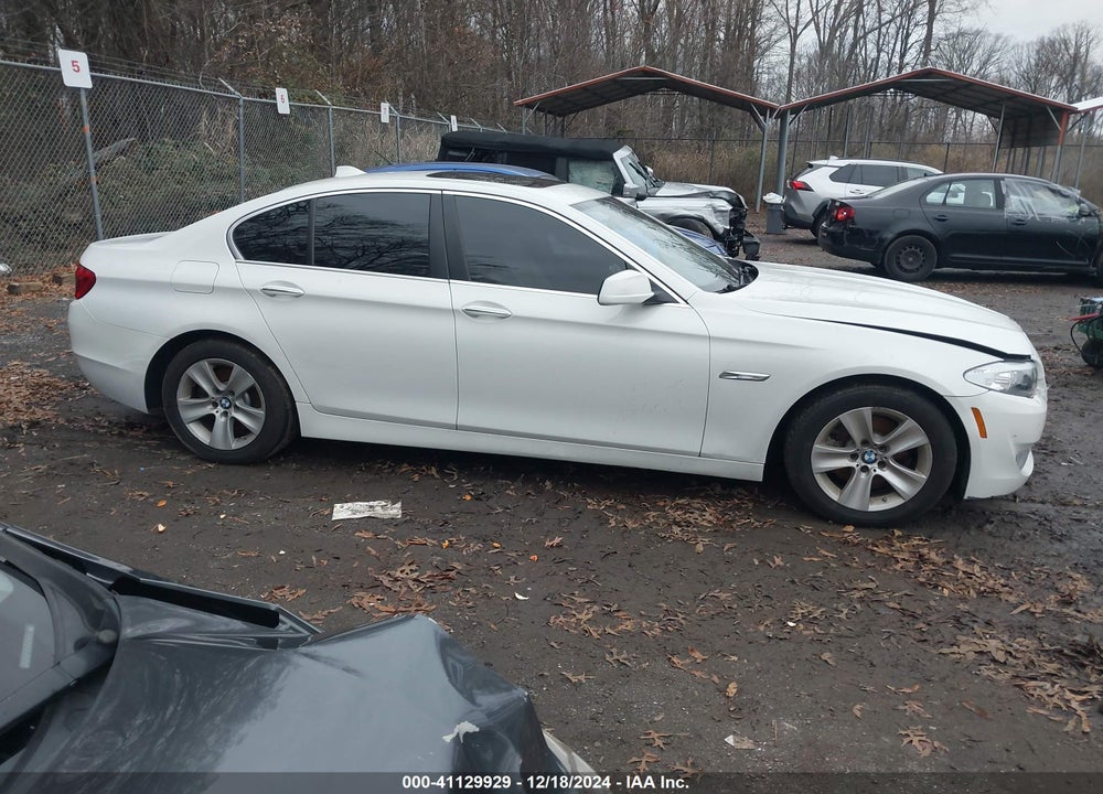2013 BMW 528I VIN: WBAXH5C54DD112243