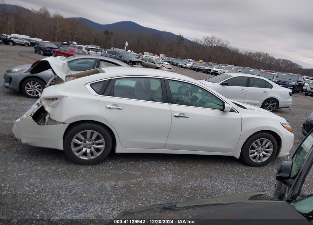 2017 NISSAN ALTIMA VIN: 1N4AL3AP8HC146364