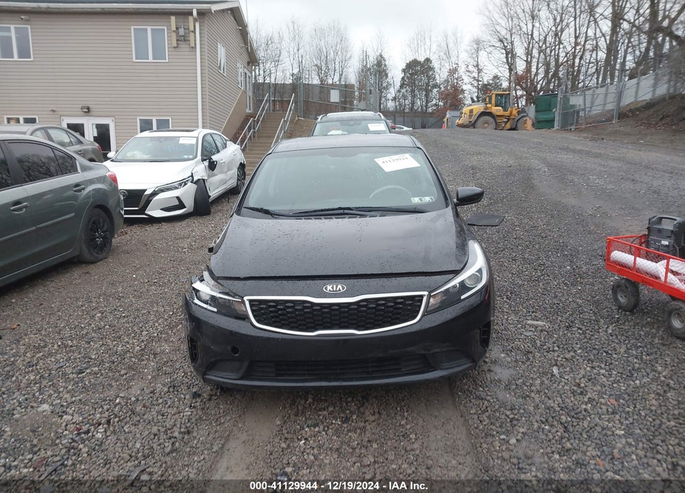 2018 KIA FORTE VIN: 3KPFK4A79JE271624