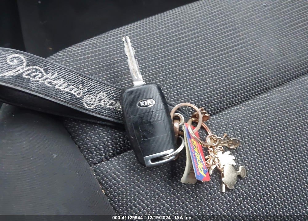 2018 KIA FORTE VIN: 3KPFK4A79JE271624