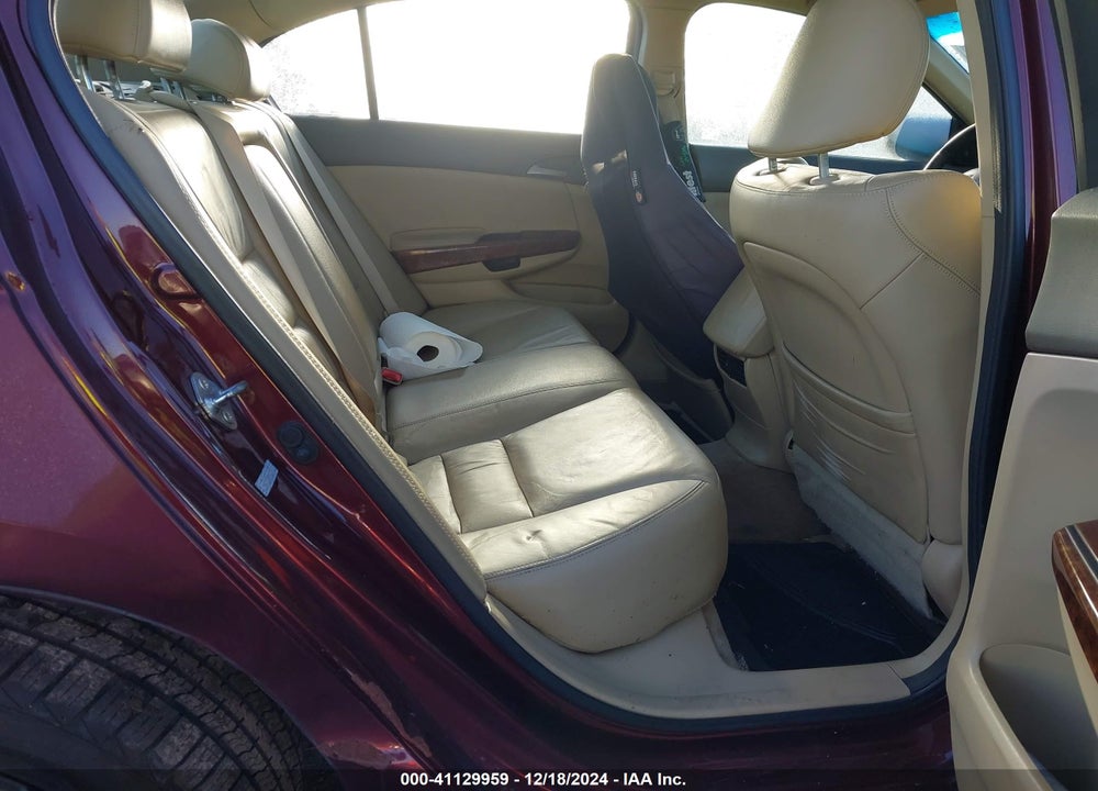 2010 HONDA ACCORD 2.4 EX-L VIN: 1HGCP2F88AA010547
