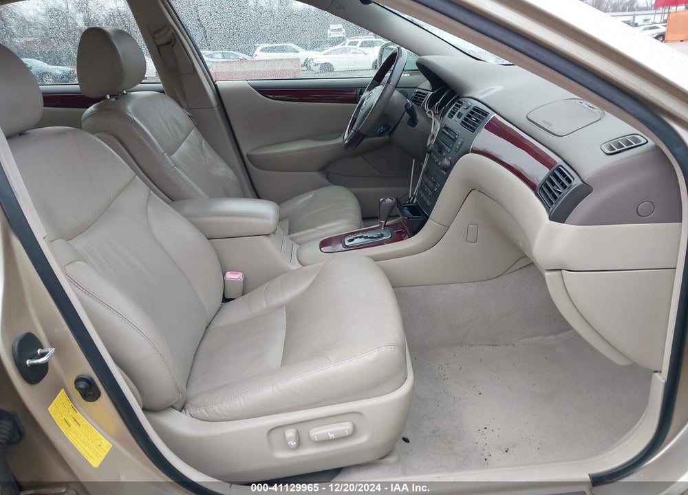2004 LEXUS ES 330 VIN: JTHBA30GX45042073
