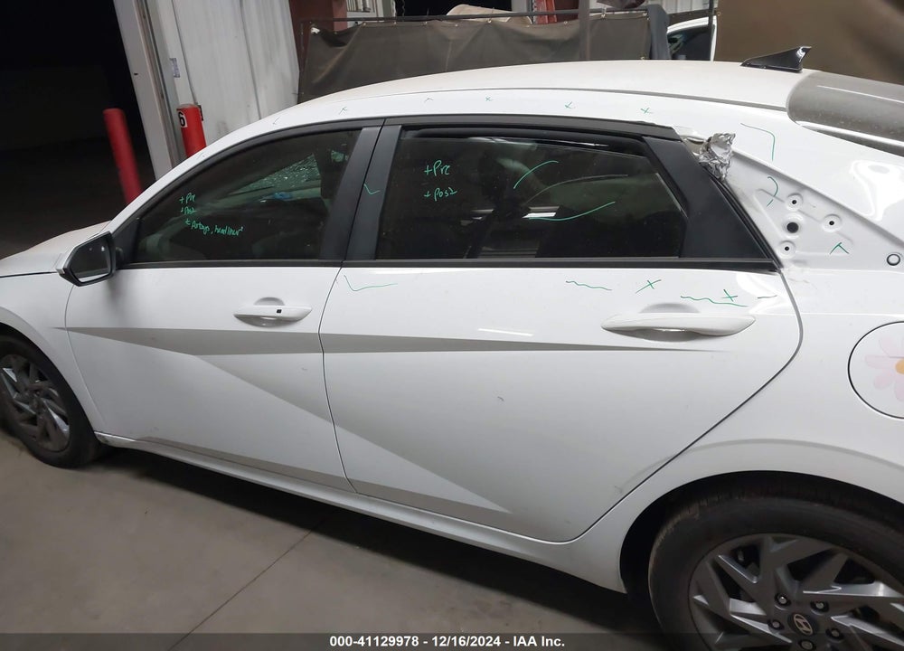 2024 HYUNDAI ELANTRA VIN: KMHLM4DG4RU741270