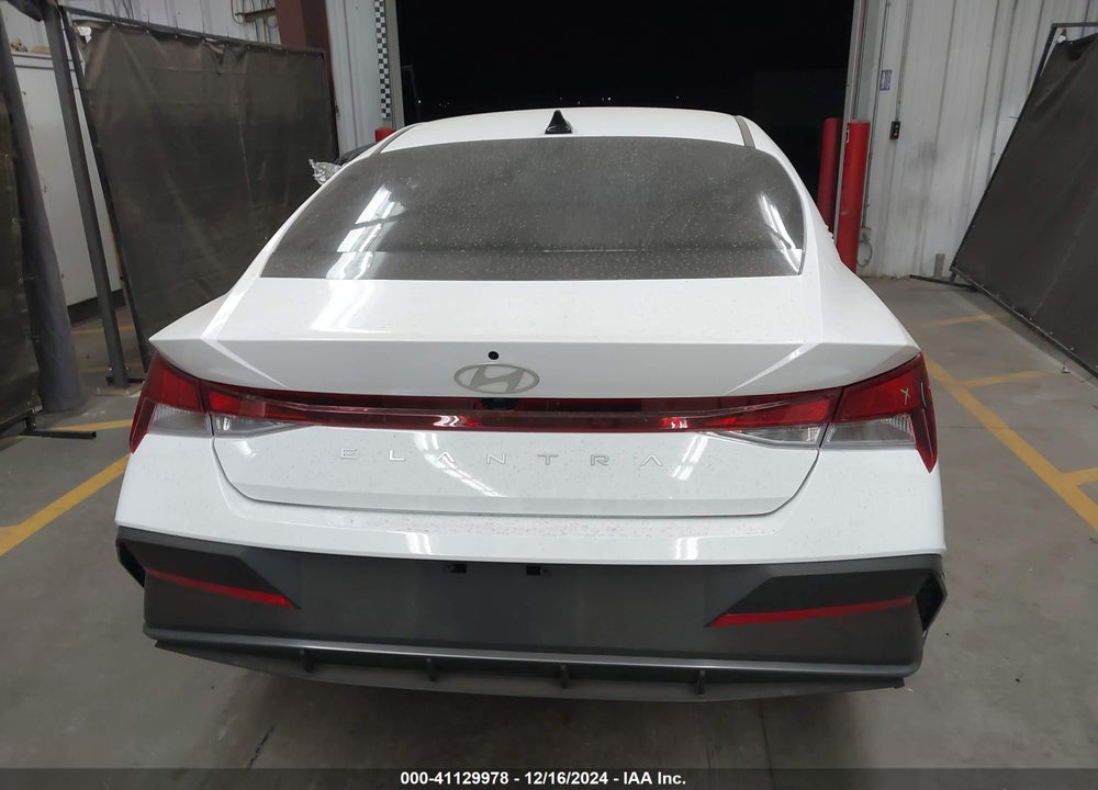 2024 HYUNDAI ELANTRA VIN: KMHLM4DG4RU741270