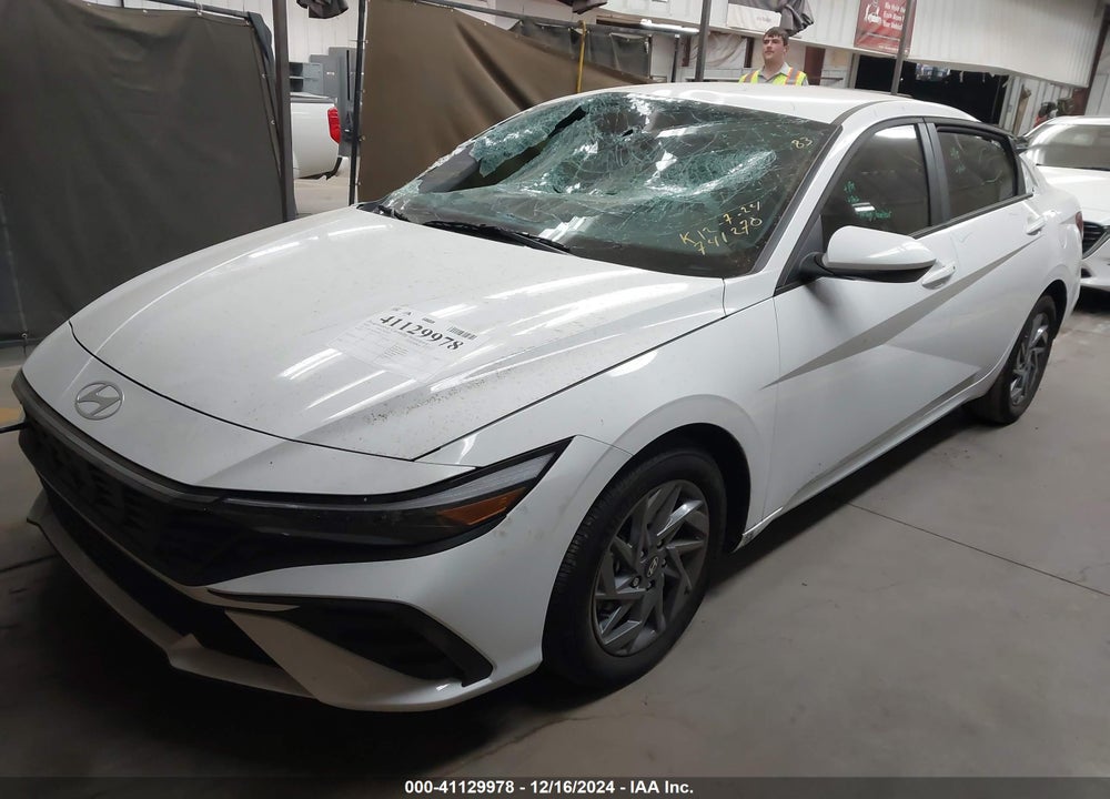 2024 HYUNDAI ELANTRA VIN: KMHLM4DG4RU741270