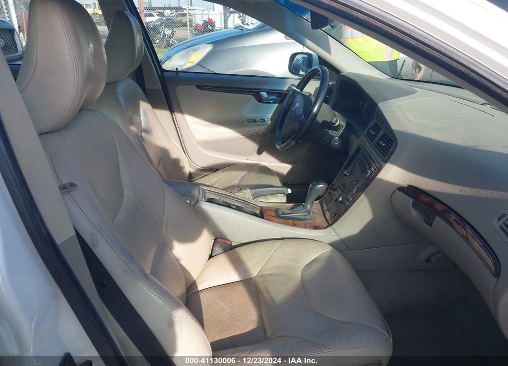 2007 VOLVO S60 2.5T VIN: YV1RS592572631886