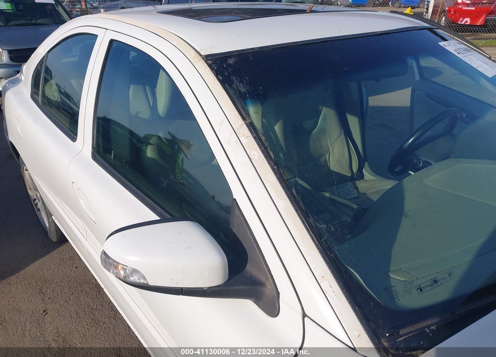 2007 VOLVO S60 2.5T VIN: YV1RS592572631886