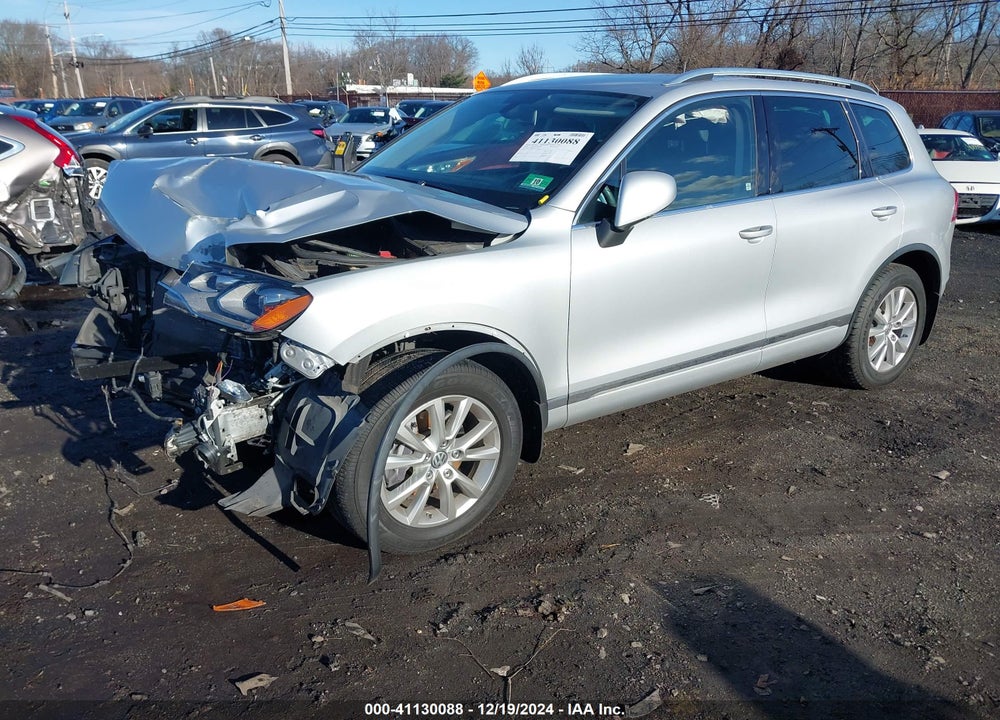 2014 VOLKSWAGEN TOUAREG 3.6L SPORT VIN: WVGEF9BP4ED013638