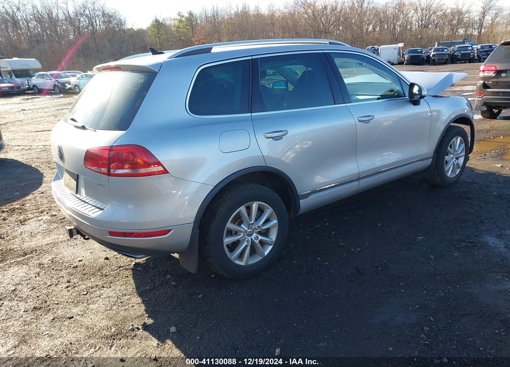 2014 VOLKSWAGEN TOUAREG 3.6L SPORT VIN: WVGEF9BP4ED013638