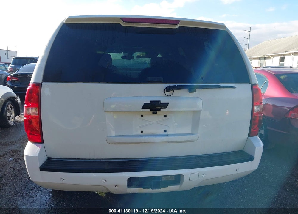 2008 CHEVROLET TAHOE LTZ VIN: 1GNFK13018J168409