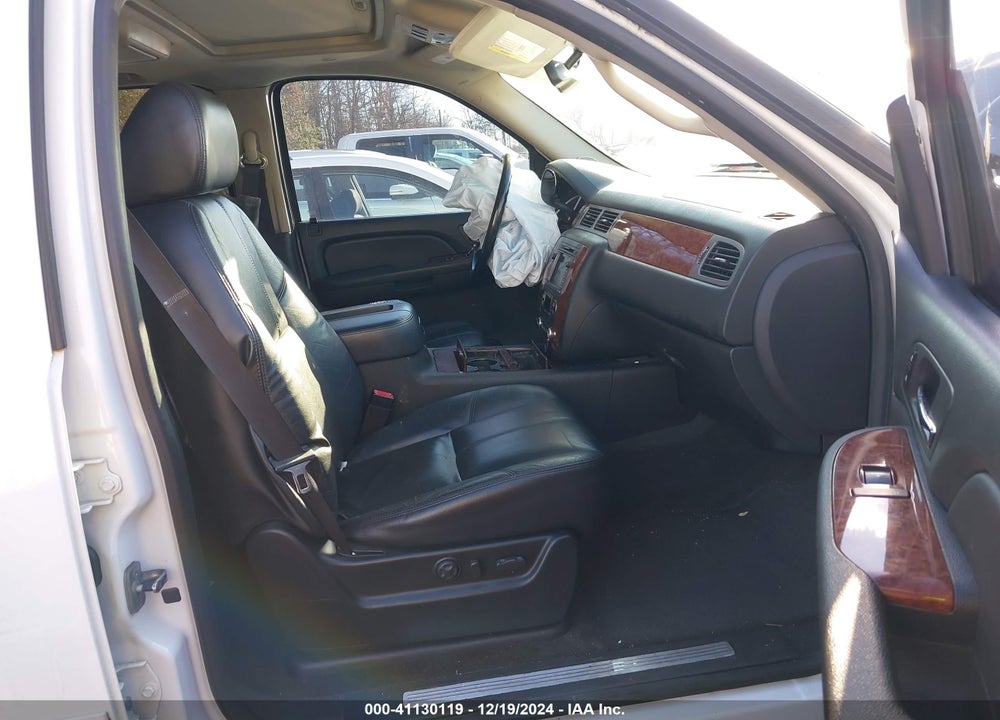 2008 CHEVROLET TAHOE LTZ VIN: 1GNFK13018J168409
