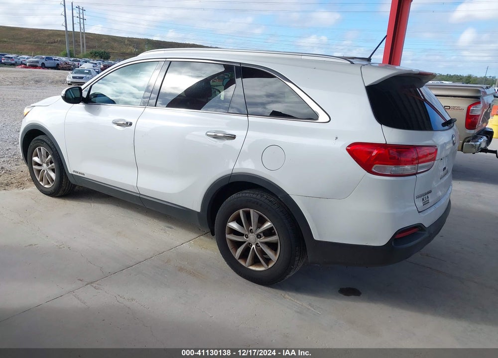2018 KIA SORENTO 3.3L LX VIN: 5XYPGDA58JG351665