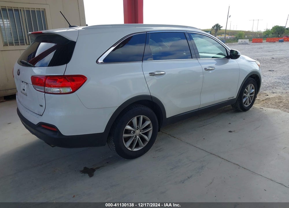 2018 KIA SORENTO 3.3L LX VIN: 5XYPGDA58JG351665