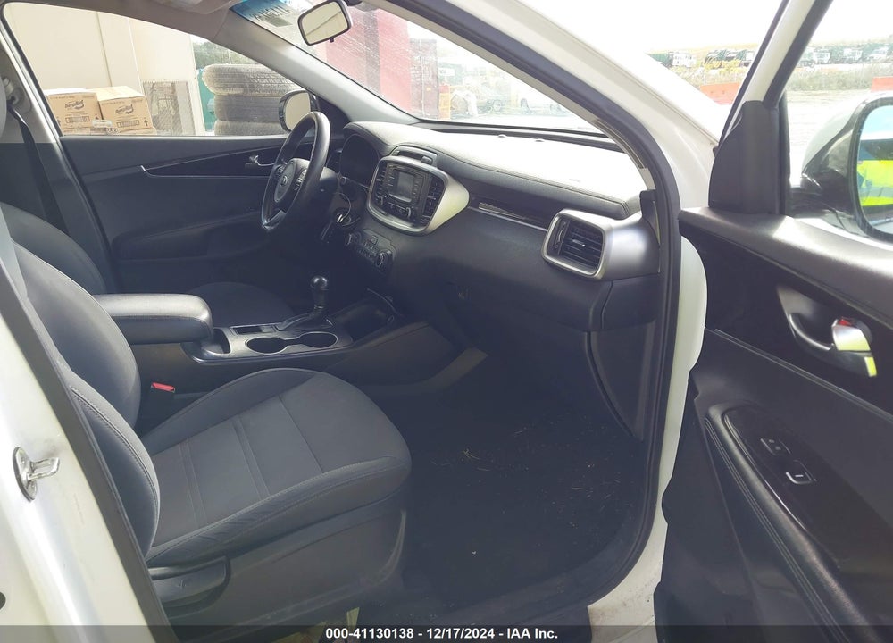 2018 KIA SORENTO 3.3L LX VIN: 5XYPGDA58JG351665