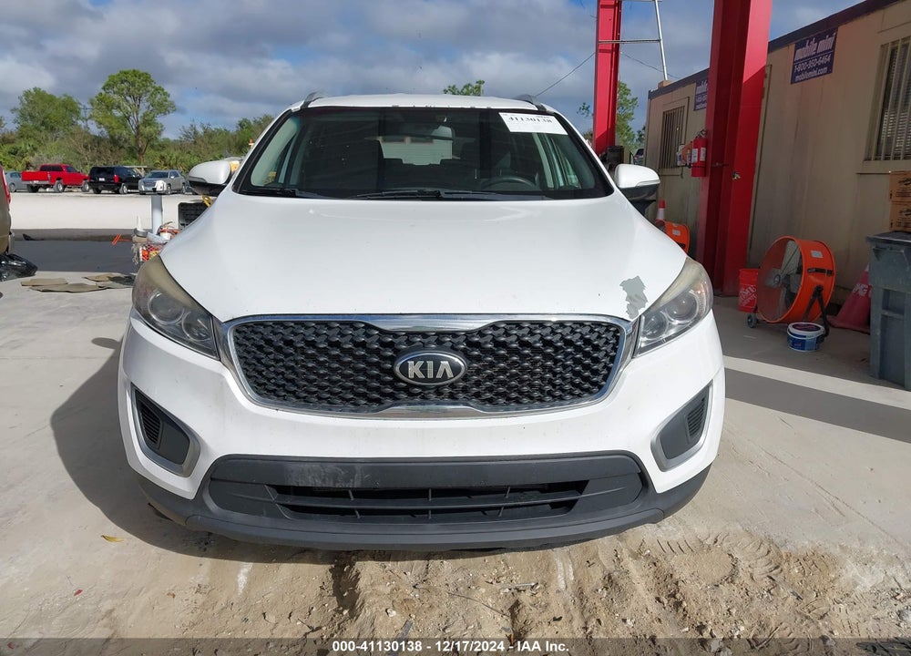 2018 KIA SORENTO 3.3L LX VIN: 5XYPGDA58JG351665