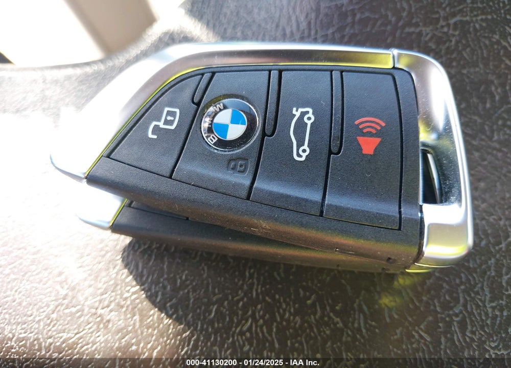 2024 BMW X3 M VIN: 5YM13EC05R9T48719