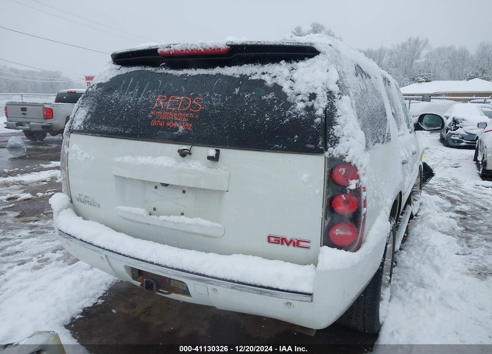 2007 GMC YUKON DENALI VIN: 1GKFK63827J356757