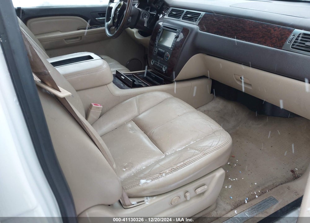 2007 GMC YUKON DENALI VIN: 1GKFK63827J356757