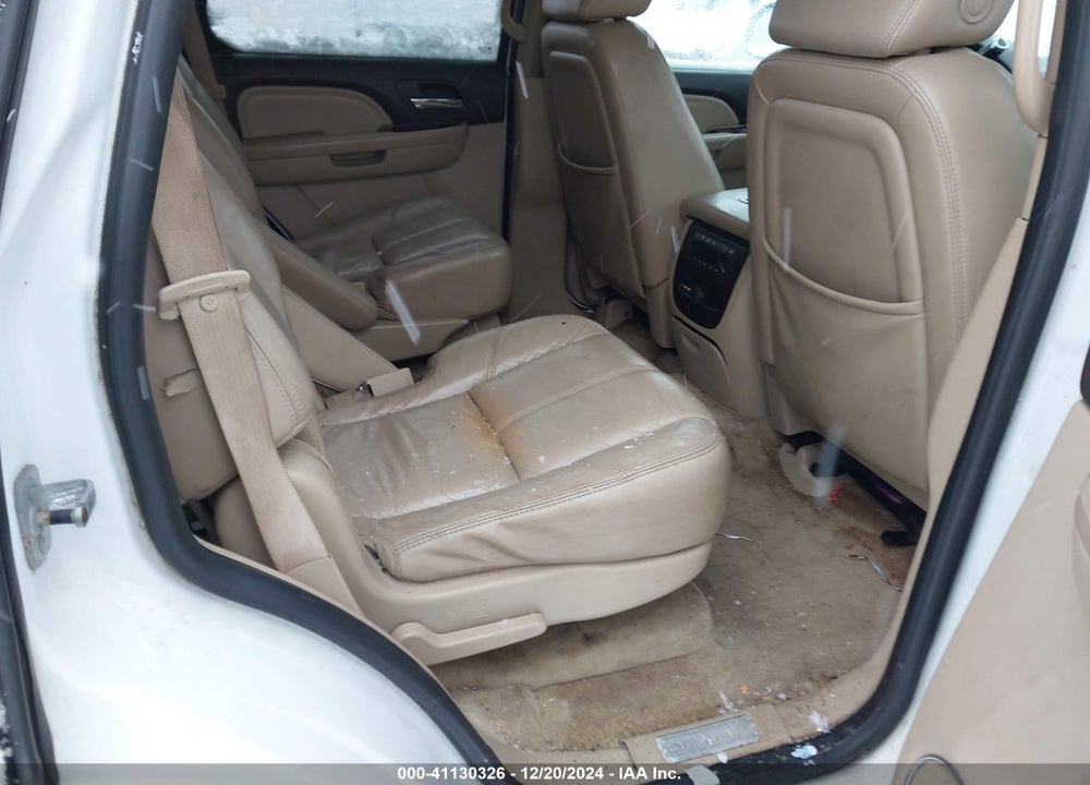 2007 GMC YUKON DENALI VIN: 1GKFK63827J356757