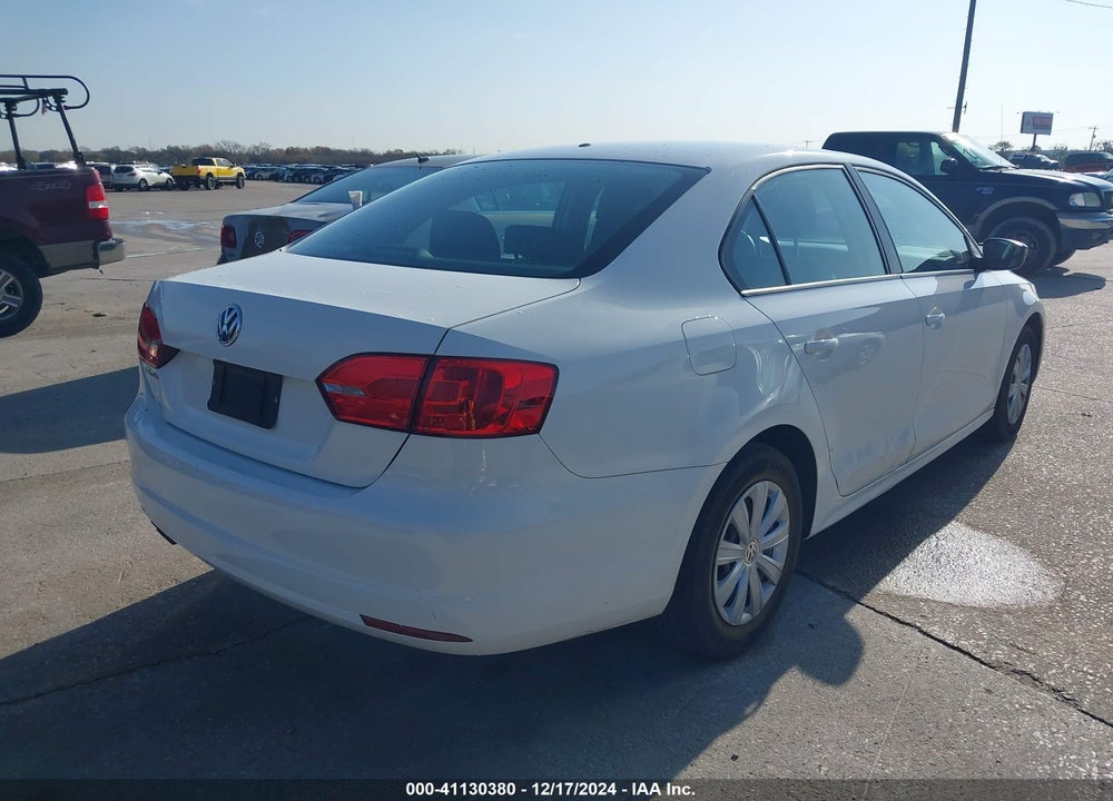 2013 VOLKSWAGEN JETTA 2.0L S VIN: 3VW2K7AJXDM267956