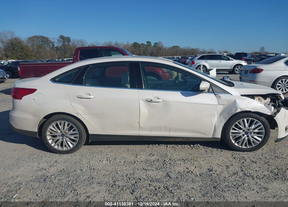 2017 FORD FOCUS VIN: 1FADP3J2XHL207090