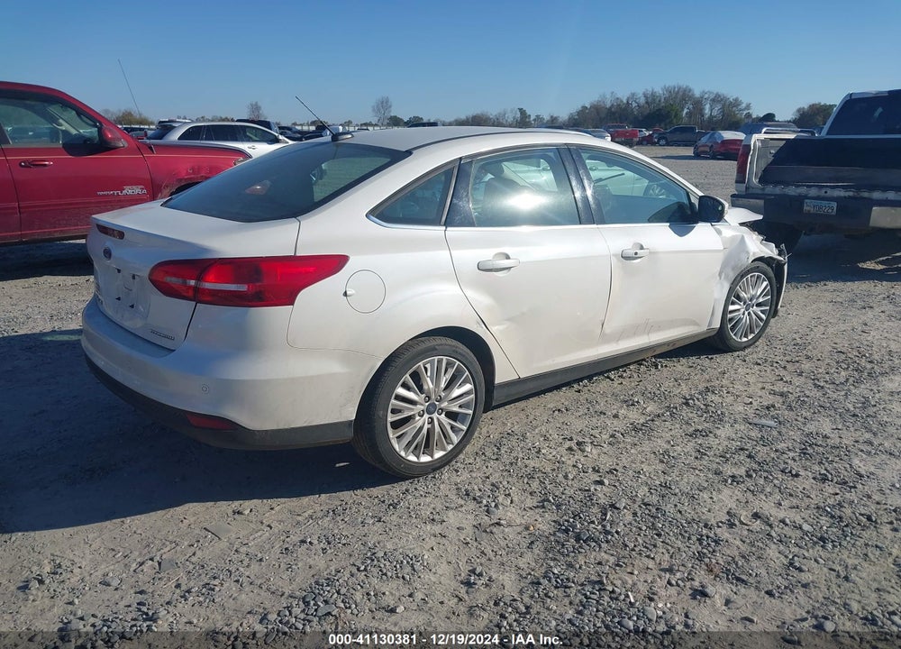 2017 FORD FOCUS VIN: 1FADP3J2XHL207090