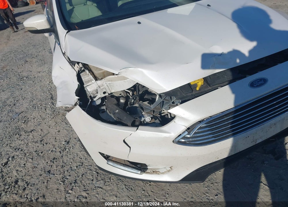 2017 FORD FOCUS VIN: 1FADP3J2XHL207090