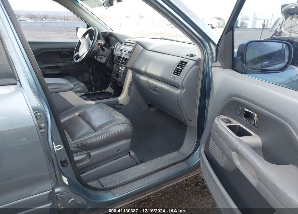 2008 HONDA PILOT EX-L VIN: 5FNYF18518B017779