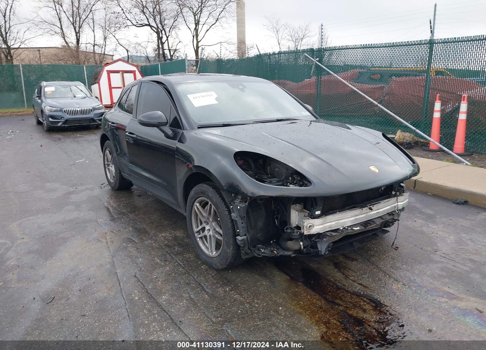 2017 PORSCHE MACAN VIN: WP1AA2A54HLB08315