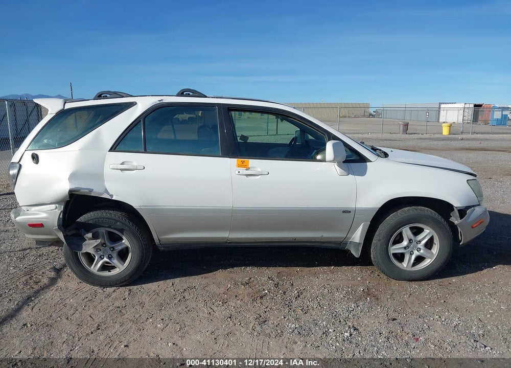 2002 LEXUS RX 300 VIN: JTJHF10U920272220