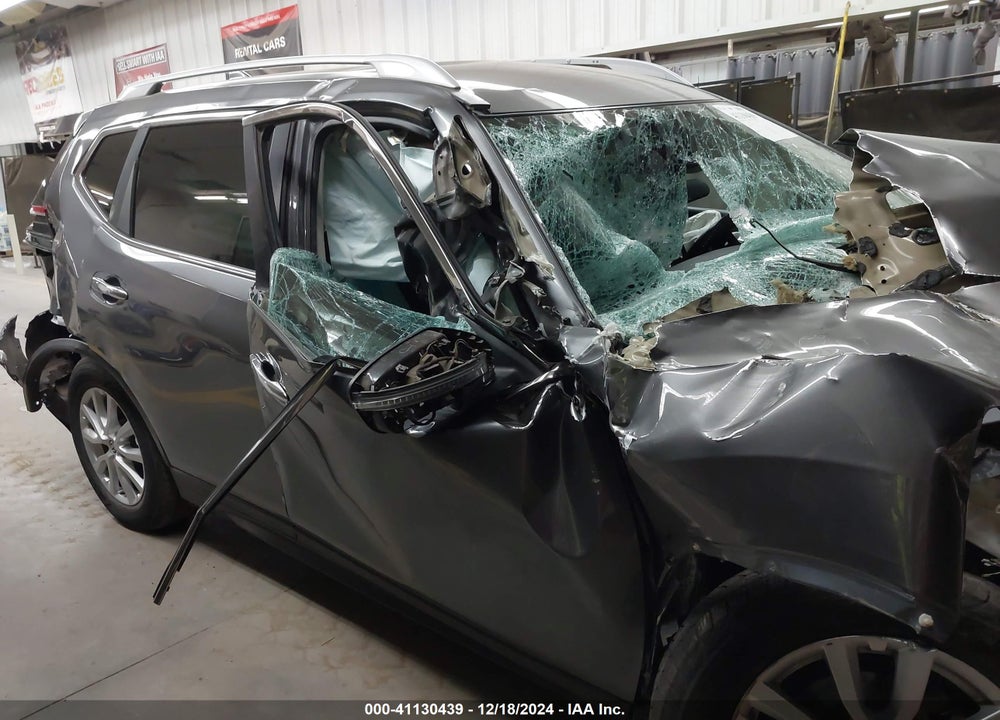 2019 NISSAN ROGUE SV VIN: 5N1AT2MV9KC732878