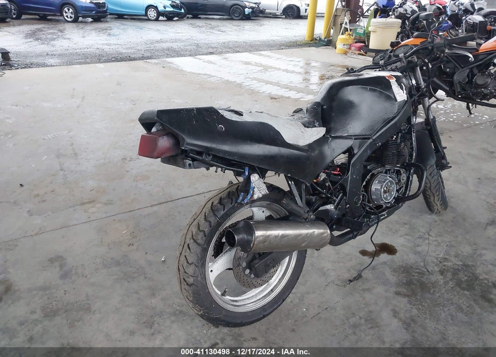 1990 SUZUKI GS500 E VIN: JS1GM51A0L2101050