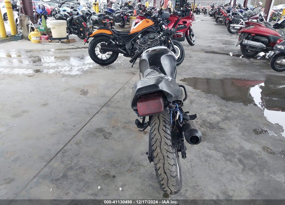 1990 SUZUKI GS500 E VIN: JS1GM51A0L2101050