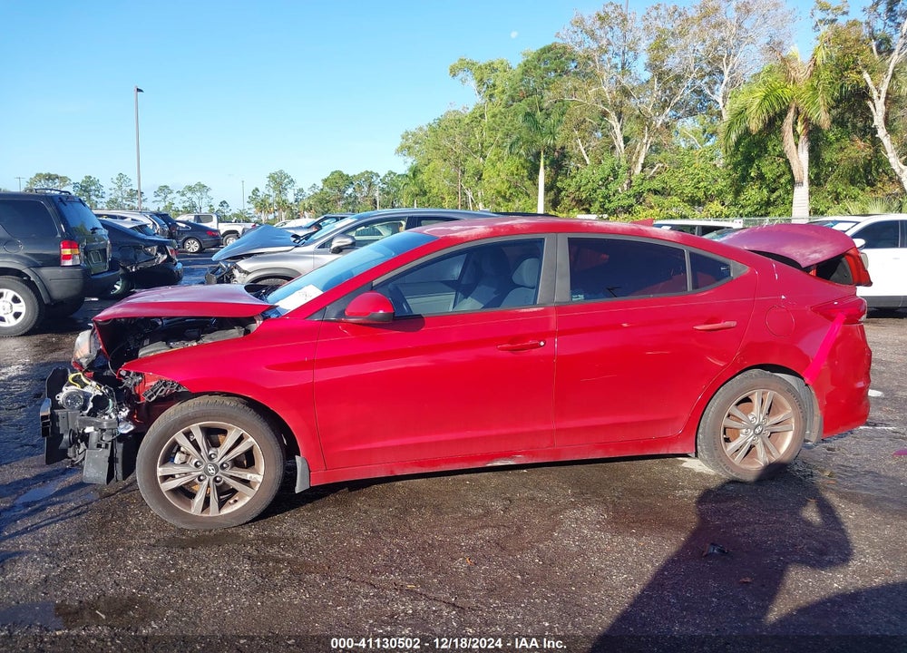 2017 HYUNDAI ELANTRA VIN: 5NPD84LF3HH053906