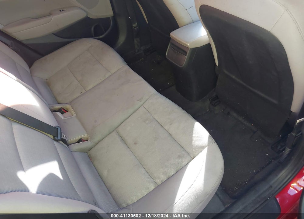 2017 HYUNDAI ELANTRA VIN: 5NPD84LF3HH053906