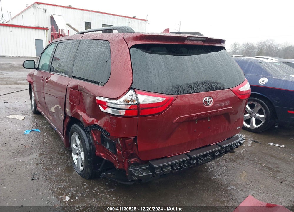 2019 TOYOTA SIENNA LE 8 PASSENGER VIN: 5TDKZ3DC2KS974339